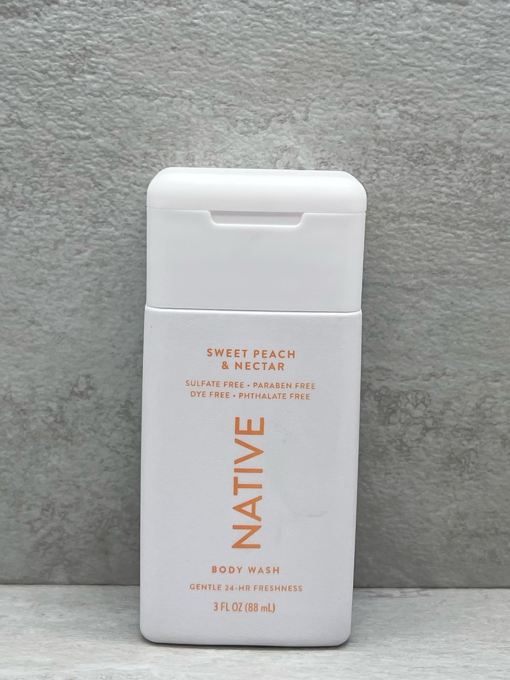 🎉 $5 Native Sweet Peach & Nectar Travel Size Body Wash 🍑